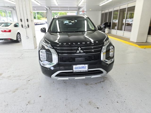 Used 2024 Mitsubishi Outlander SEL AWD/4WD image 2