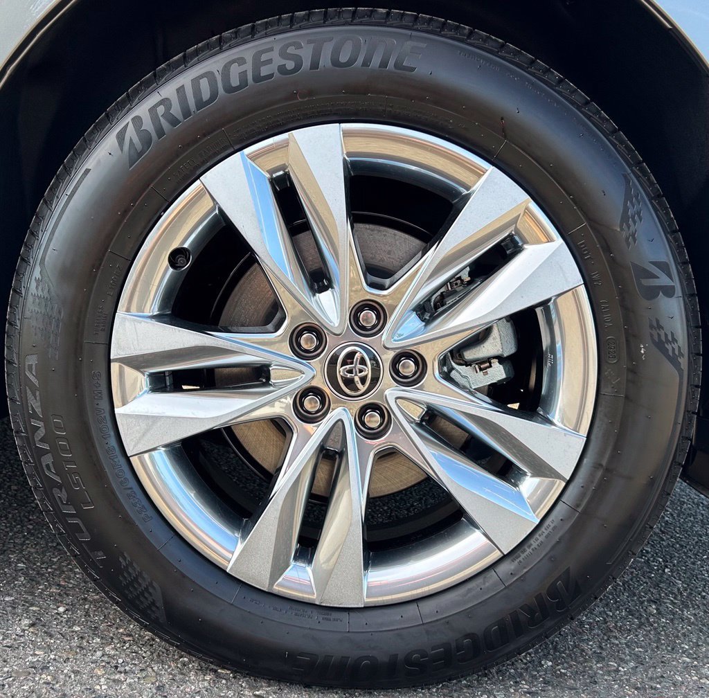 New 2026 Toyota Sienna Limited AWD/4WD image 30