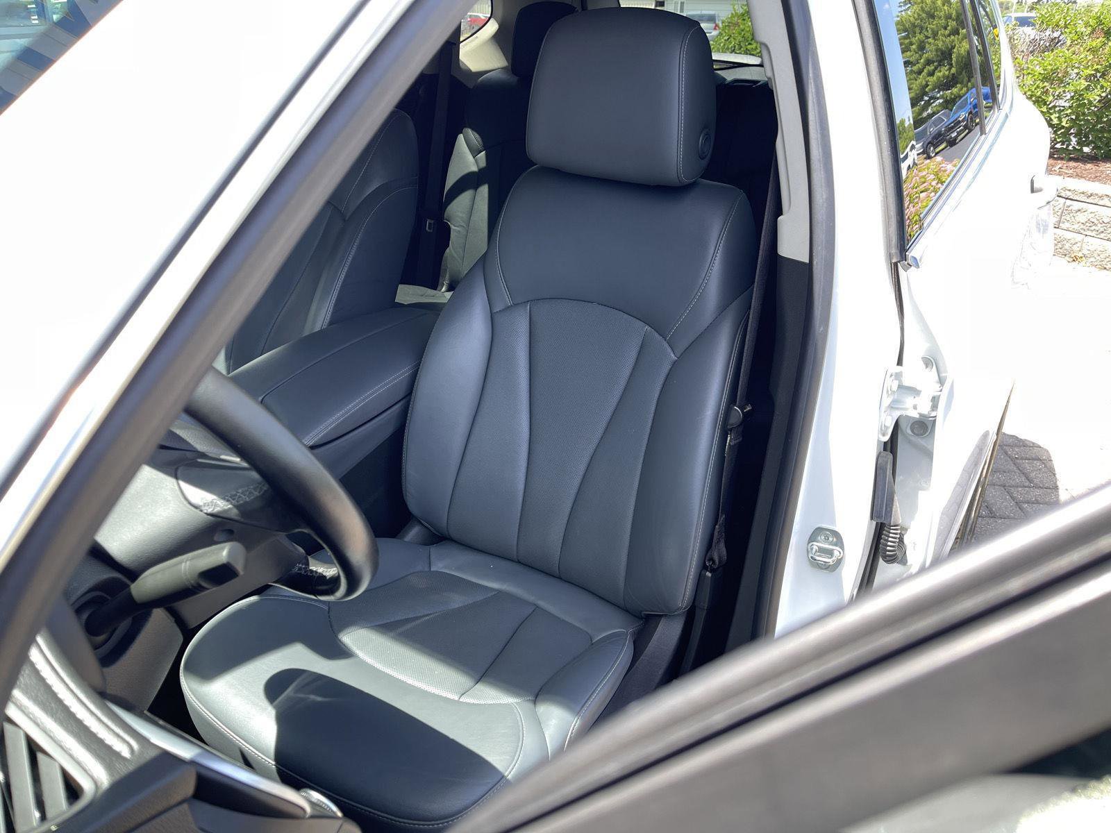 Used 2020 Buick Envision Essence FWD image 14