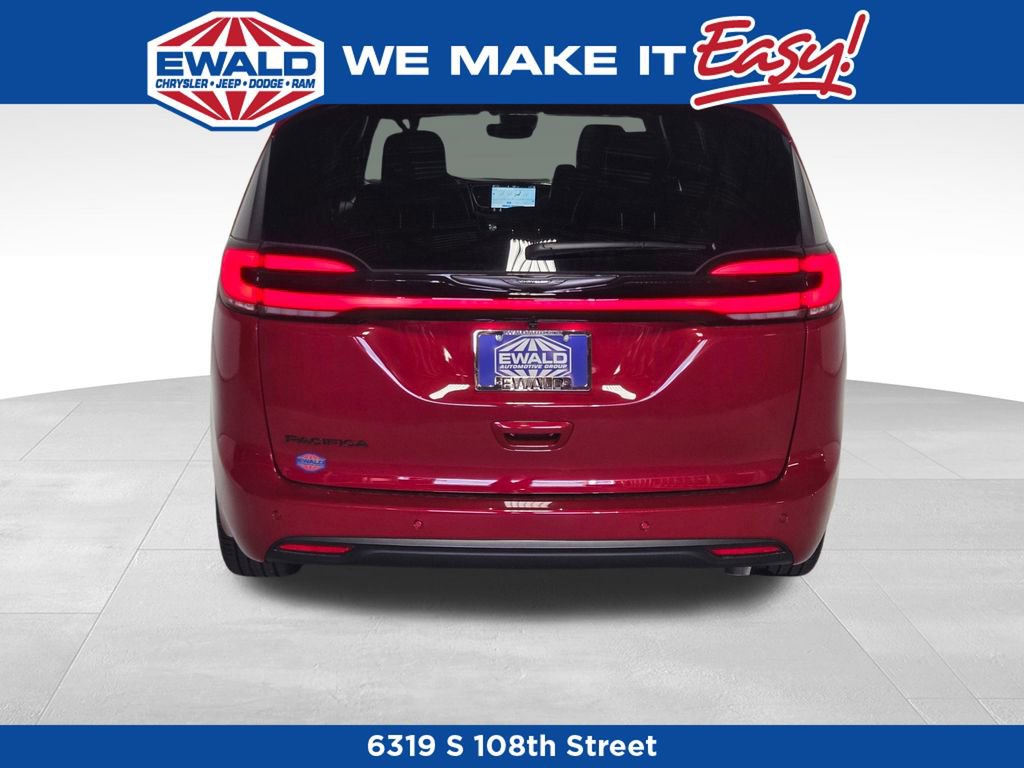 New 2026 Chrysler Pacifica Select image 20