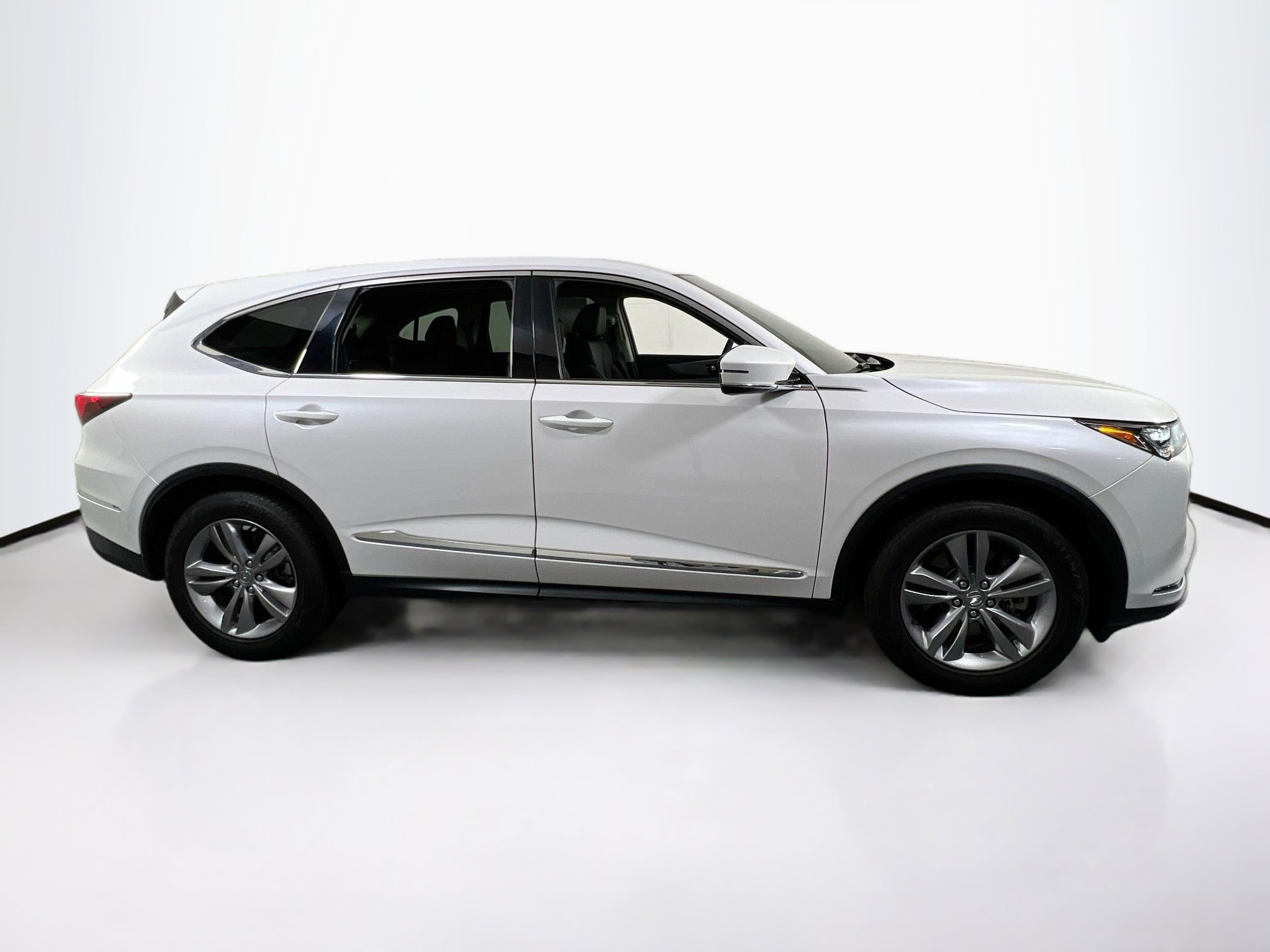Used 2023 Acura MDX SH-AWD image 4