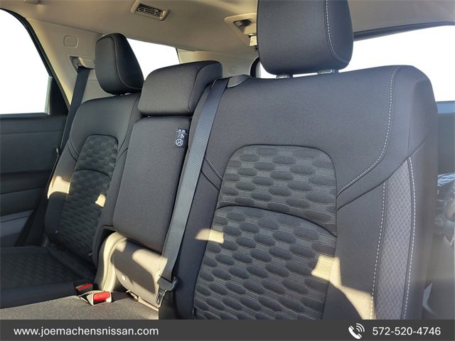 New 2025 Nissan Pathfinder SV w/ Black Appearance Package image 11