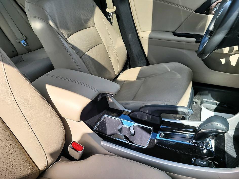Used 2017 Honda Accord EX-L image 36