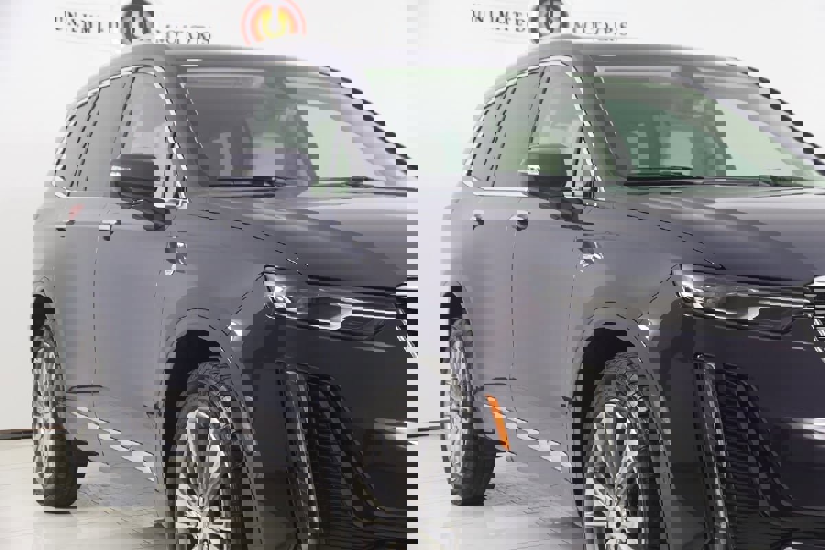 Used 2024 Cadillac XT6 Premium Luxury w/ Technology Package image 22