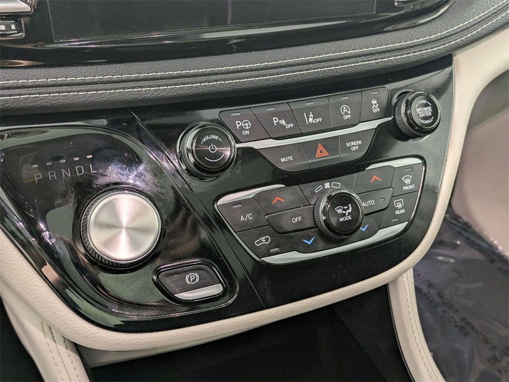 Certified 2022 Chrysler Pacifica Limited image 23