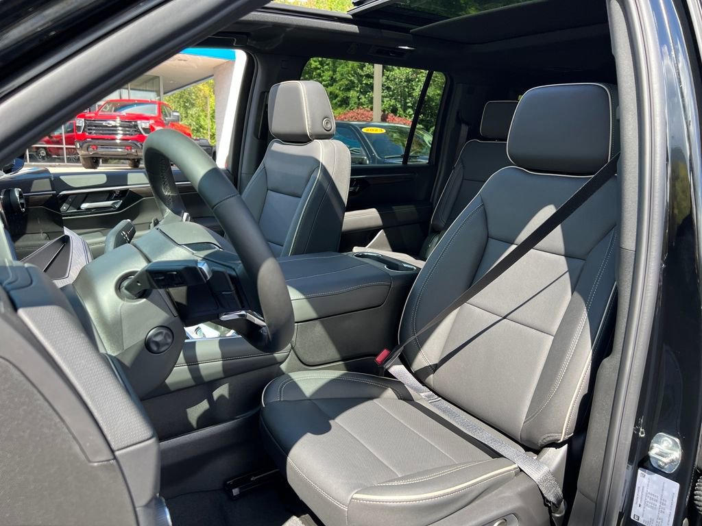 New 2026 Chevrolet Suburban Premier w/ Sun And Tow Package image 40