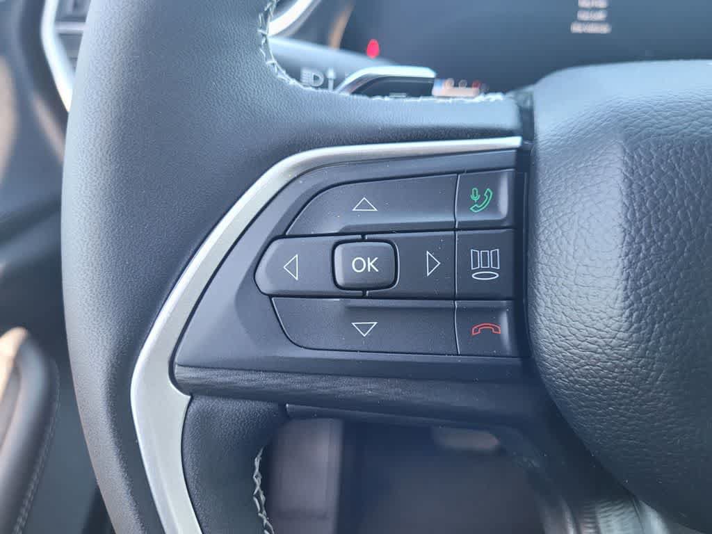 New 2025 Jeep Grand Cherokee L Laredo w/ Luxury Tech Group I AWD/4WD image 17