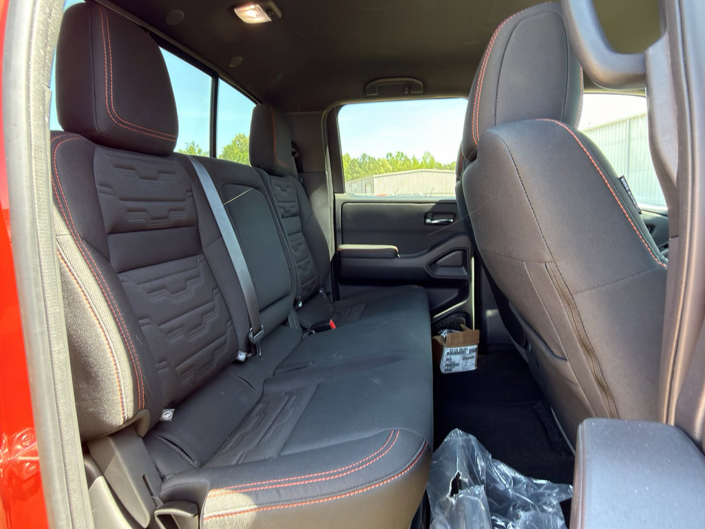 Used 2025 Nissan Frontier PRO-4X w/ Pro Convenience Package AWD/4WD image 19