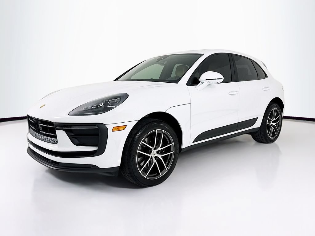 Used 2025 Porsche Macan AWD/4WD image 1