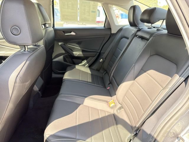 Certified 2023 Volkswagen Jetta SE w/ Panoramic Sunroof Package FWD image 12