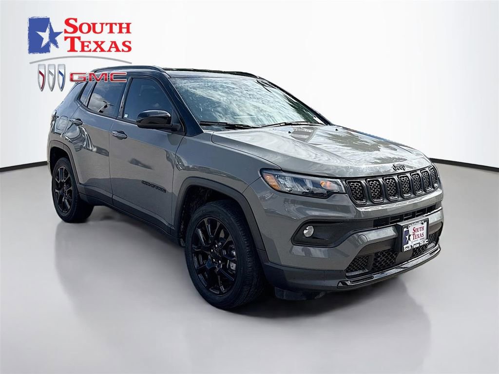 Used 2023 Jeep Compass Altitude