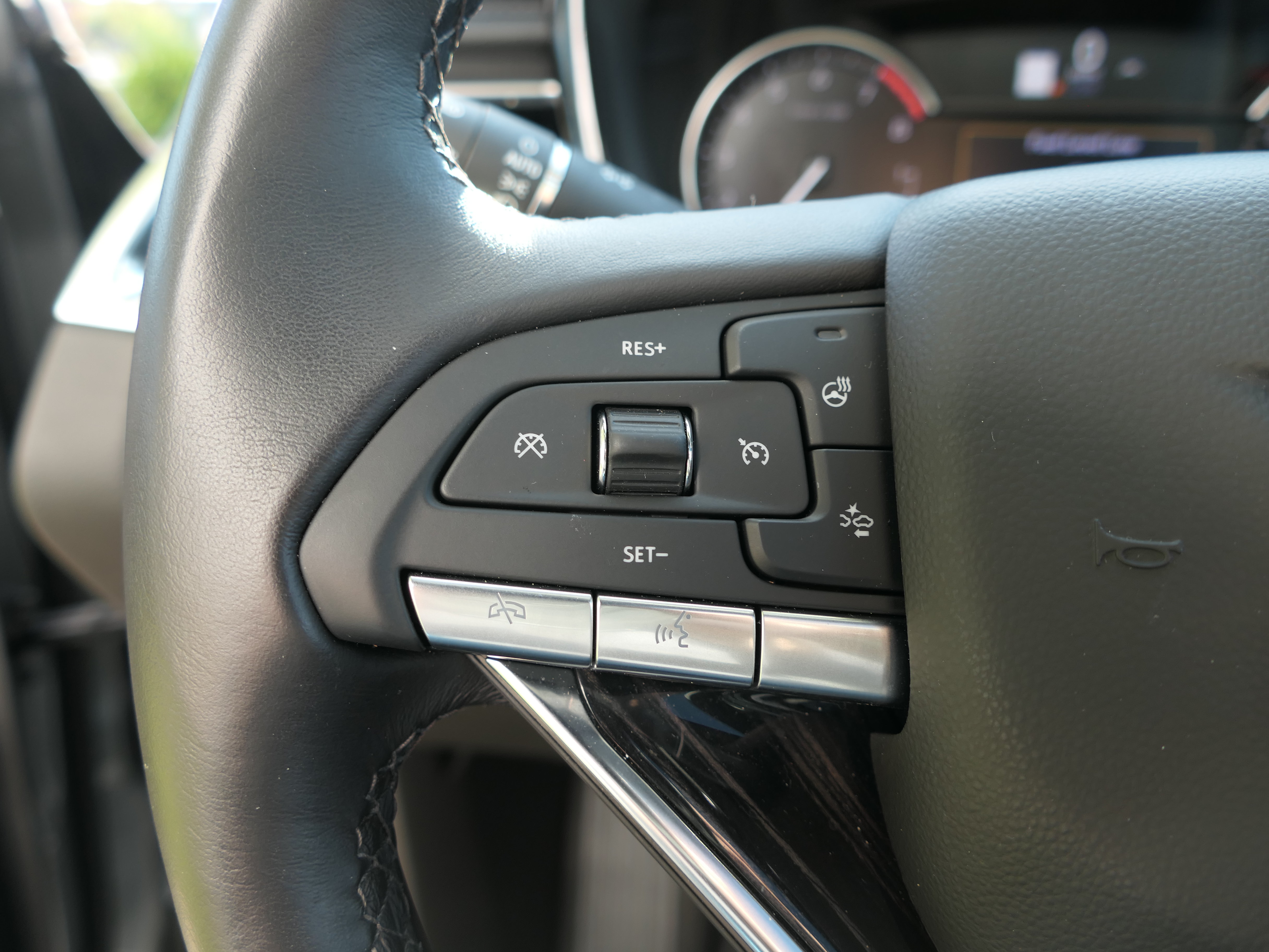 Certified 2025 Cadillac XT6 Premium Luxury FWD image 16