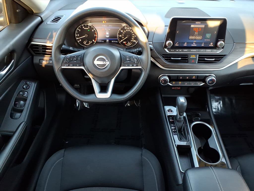 Used 2024 Nissan Altima 2.5 SV image 17