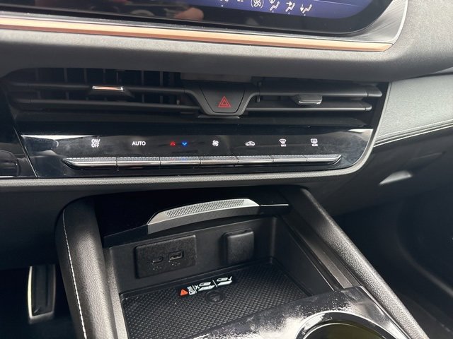 Used 2024 Buick Envision Sport Touring image 28