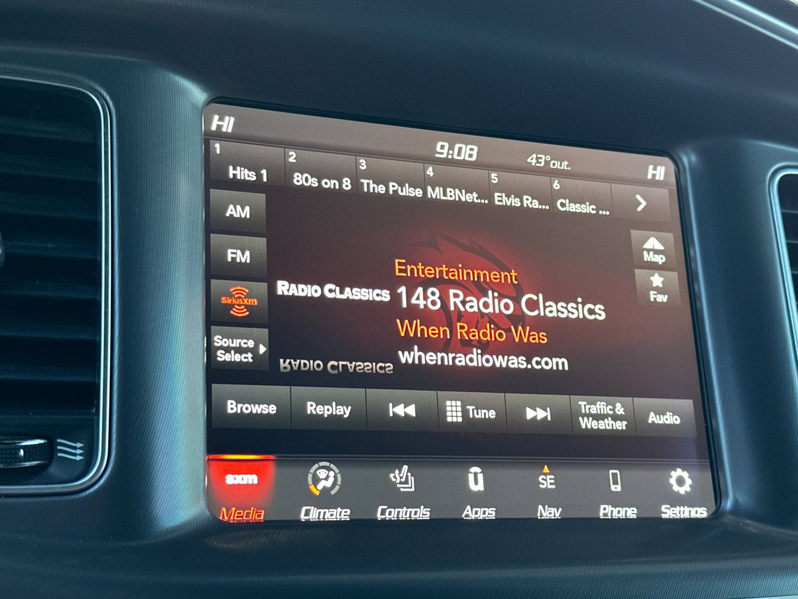 Used 2020 Dodge Charger Scat Pack w/ Navigation & Travel Group image 17