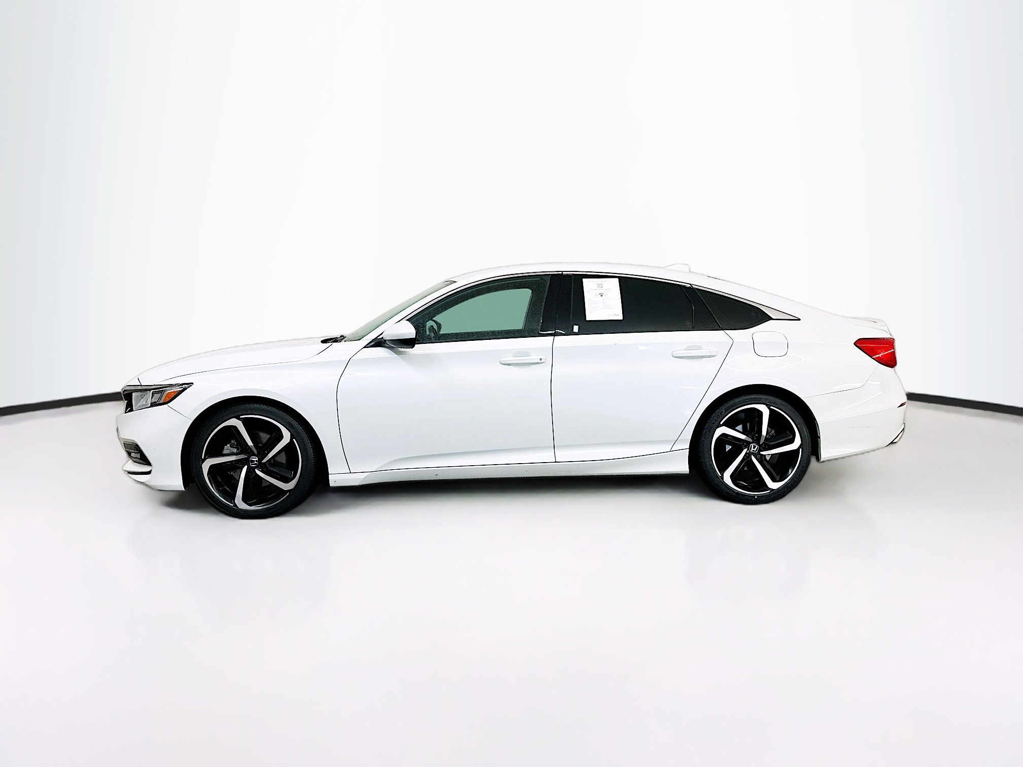 Used 2019 Honda Accord Sport image 4