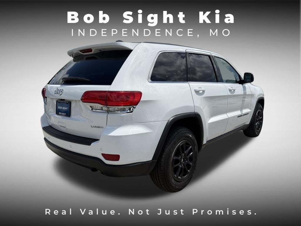 Used 2018 Jeep Grand Cherokee Laredo RWD image 16