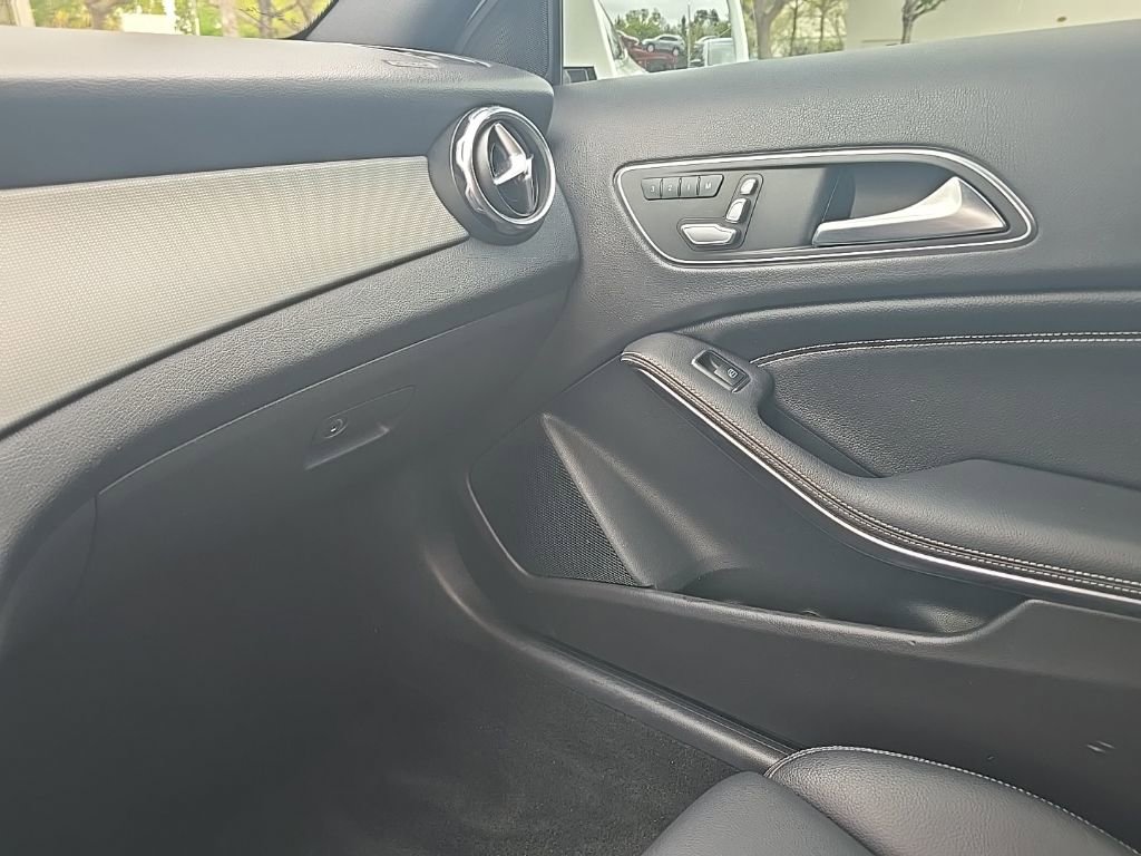 Used 2020 Mercedes-Benz GLA 250 image 21