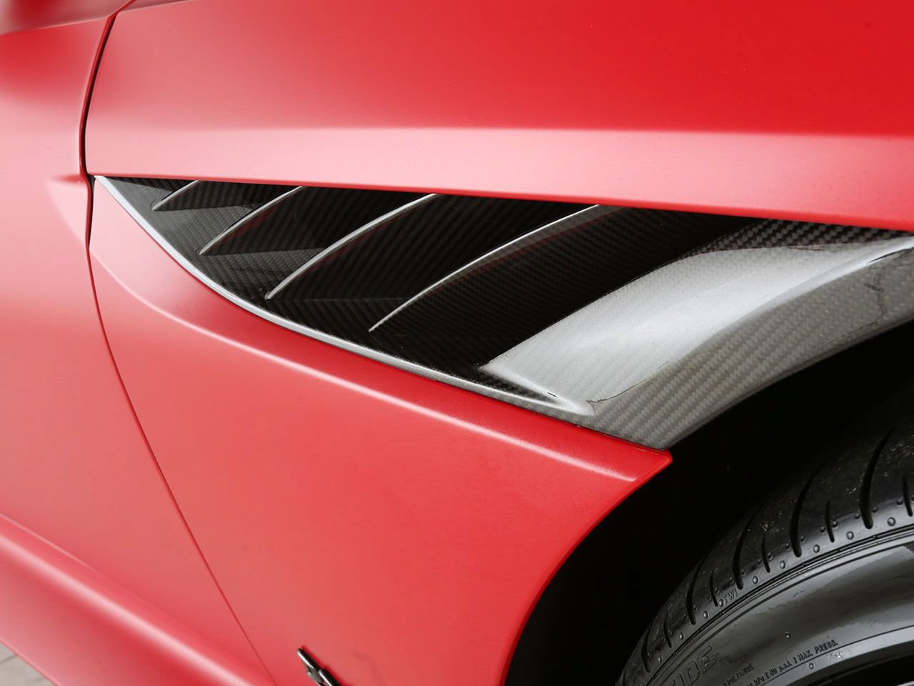 Used 2023 Aston Martin DBS Coupe RWD image 15