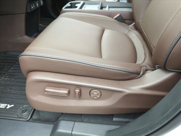 New 2026 Honda Odyssey Touring image 4