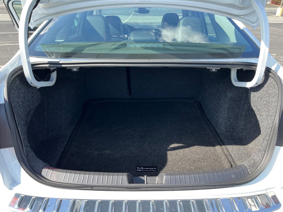 Used 2019 Volkswagen Jetta SEL Premium image 19
