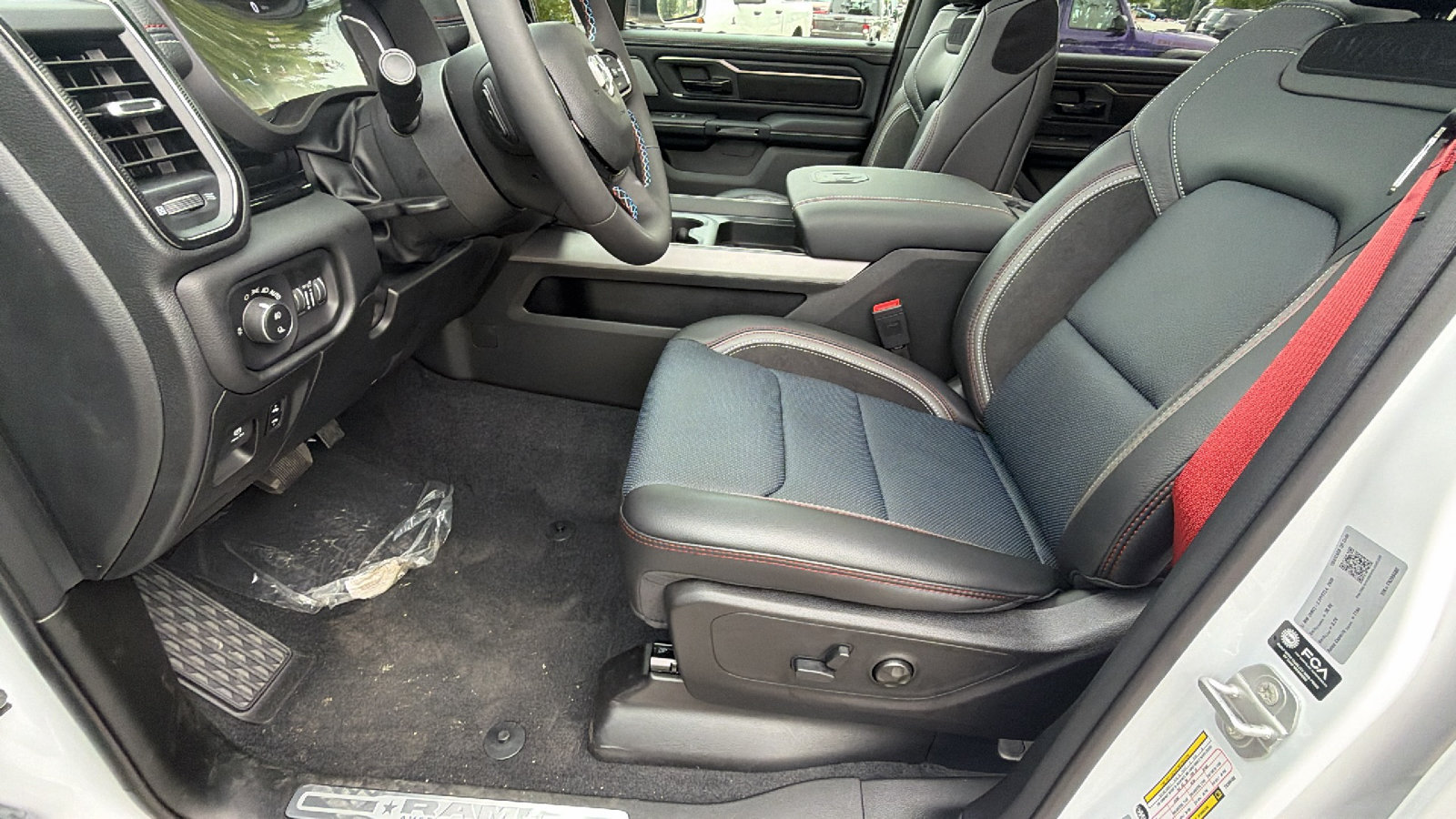 New 2026 RAM 1500 Laramie AWD/4WD image 16