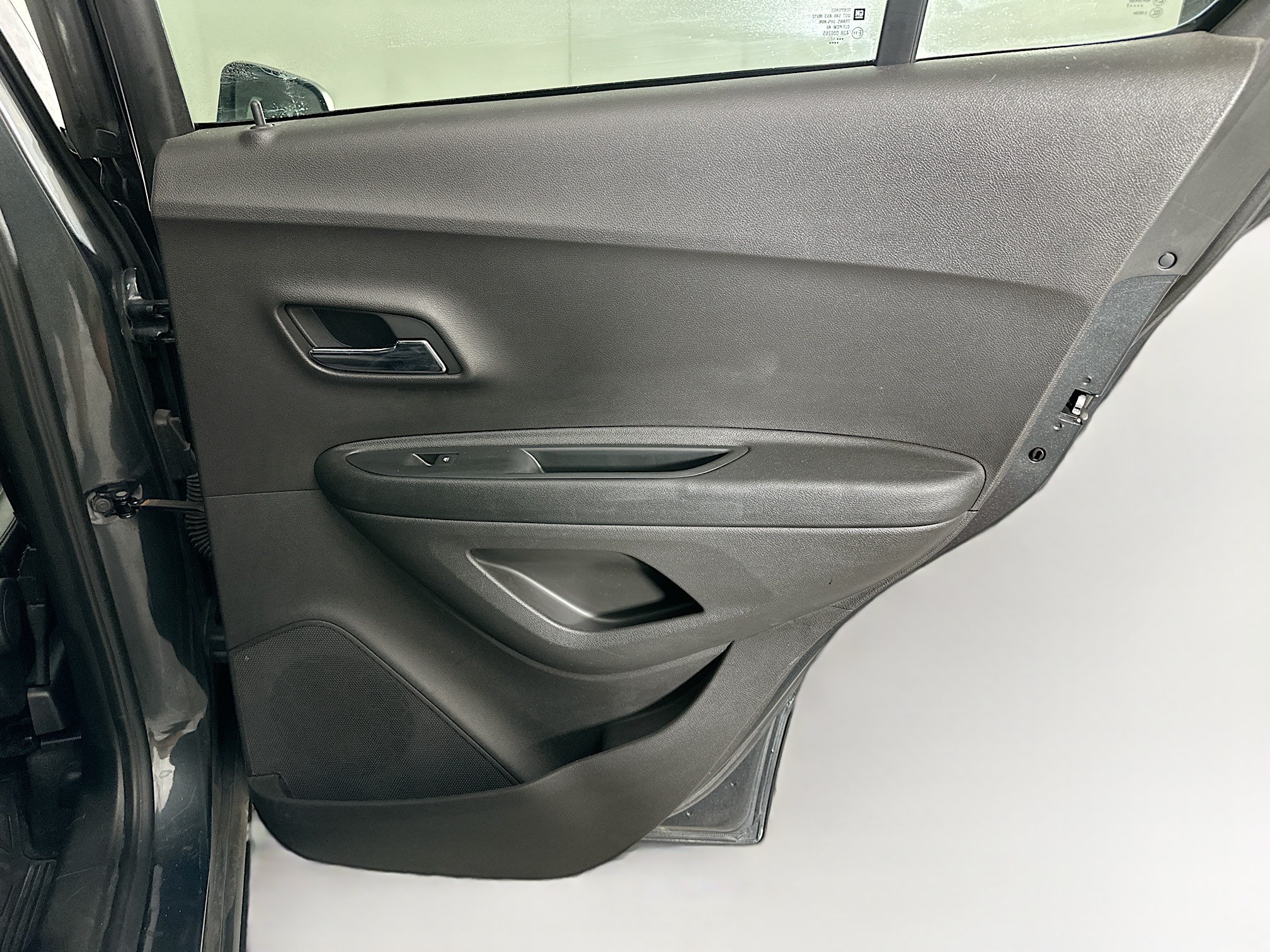 Used 2017 Chevrolet Trax LT w/ LT Convenience Package FWD image 26