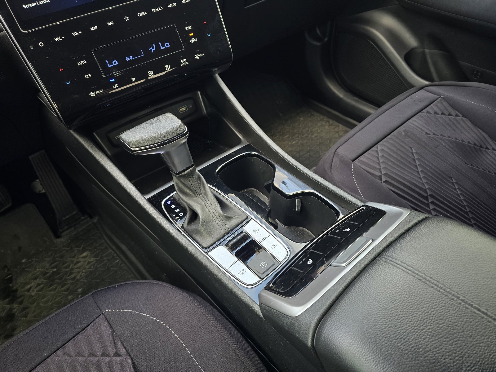 Used 2024 Hyundai Santa Cruz SEL w/ Activity Package image 18