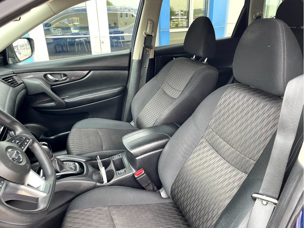 Used 2019 Nissan Rogue SV AWD/4WD image 10