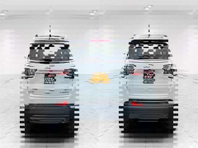 Used 2024 Jeep Compass Limited image 5