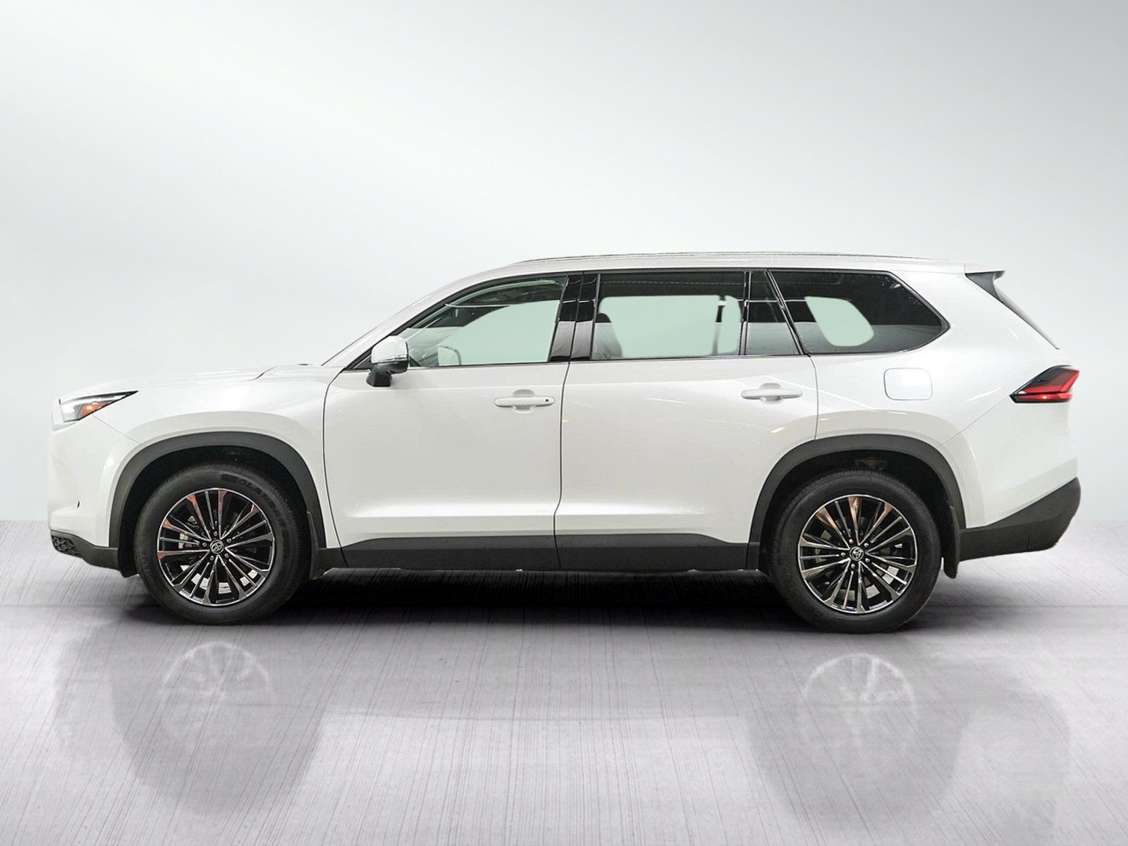 Used 2026 Toyota Grand Highlander AWD Hybrid image 2