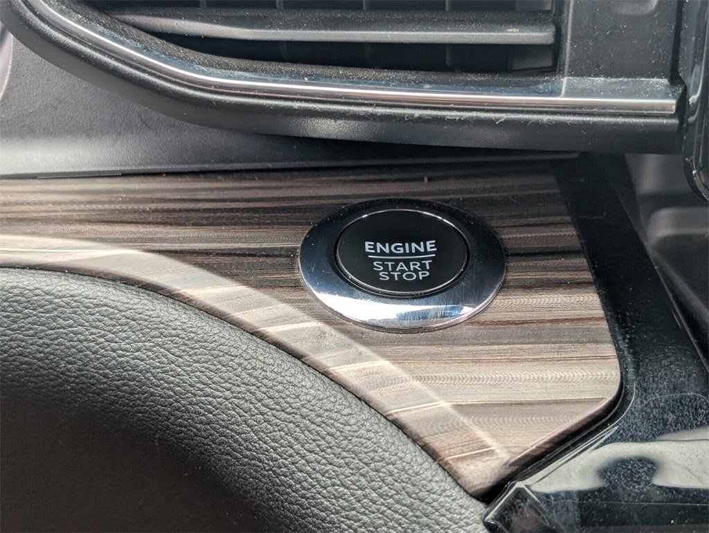 Used 2022 Ford Explorer Limited w/ Equipment Group 301A image 21