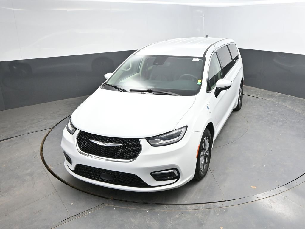 Used 2023 Chrysler Pacifica Touring-L FWD image 25