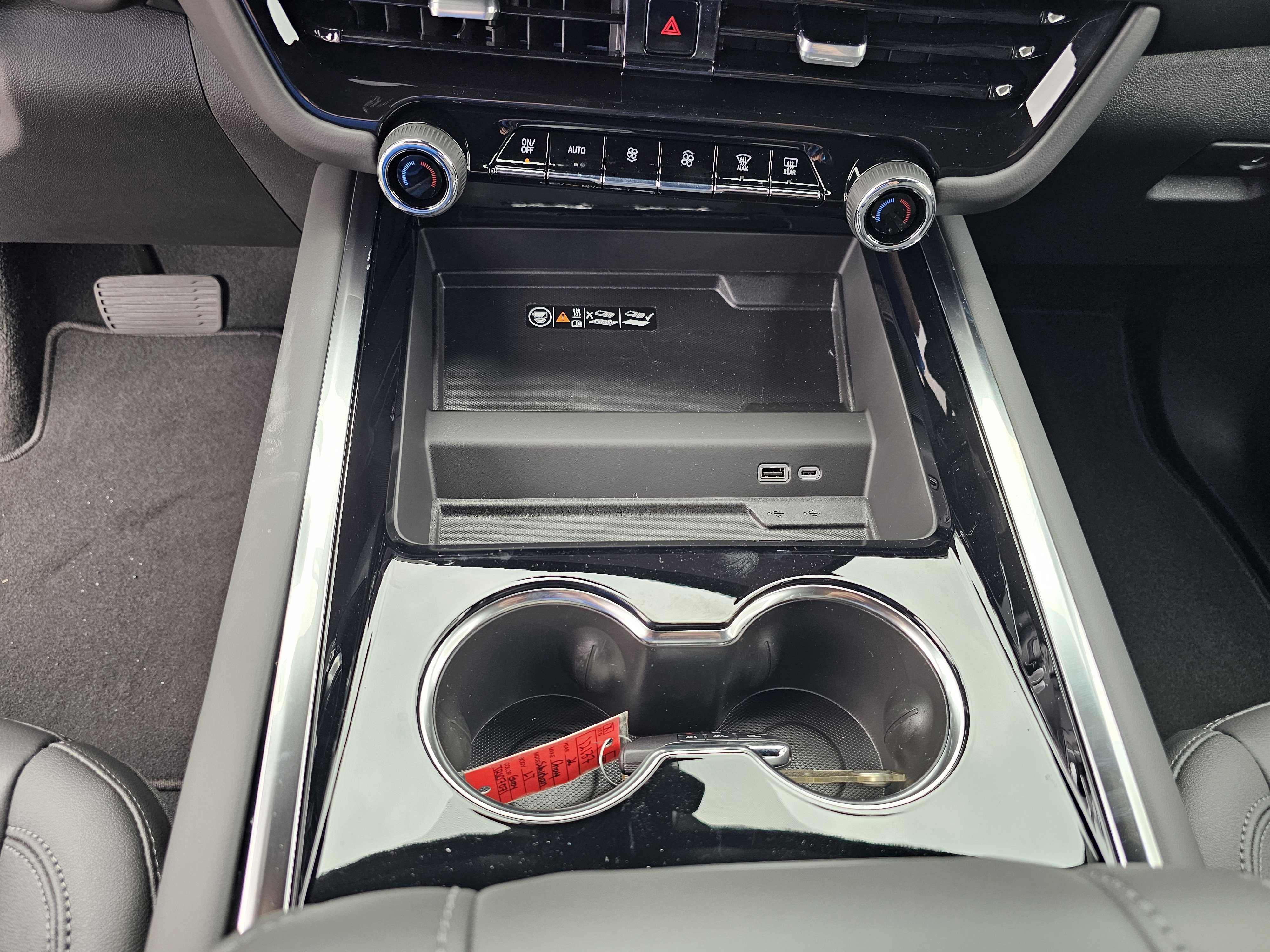 New 2026 Chevrolet Suburban LT w/ Comfort Package image 61