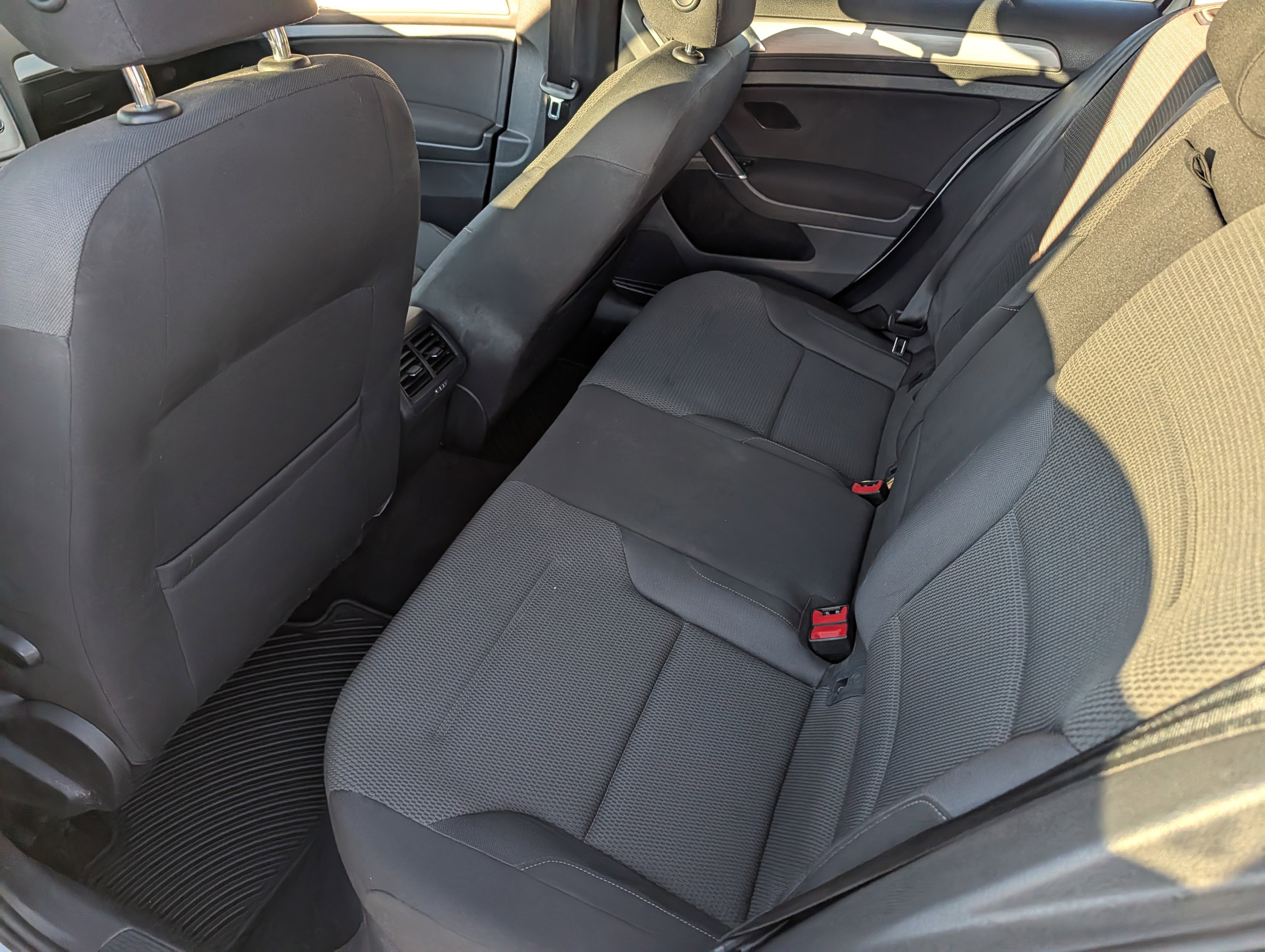 Used 2017 Volkswagen Golf S image 11