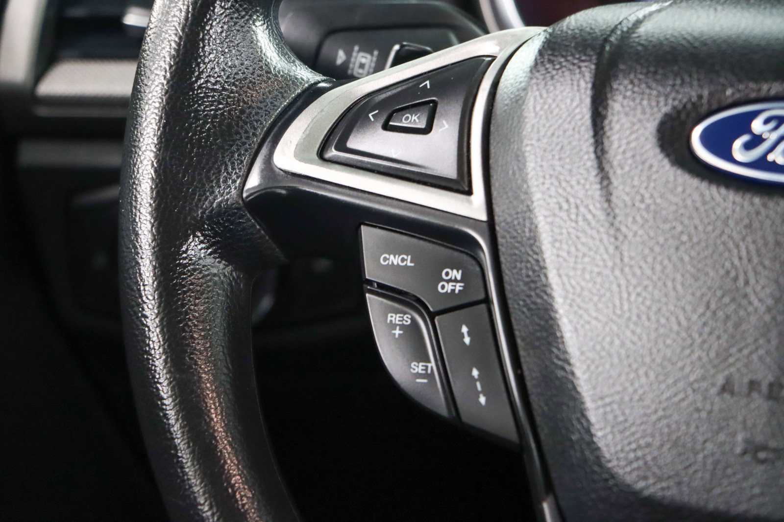 Used 2019 Ford Fusion SE image 13