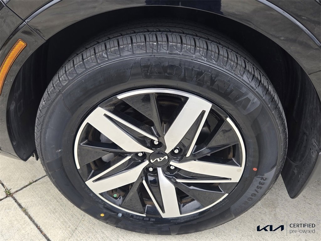 Certified 2023 Kia Sorento EX w/ Panoramic Sunroof Package image 10