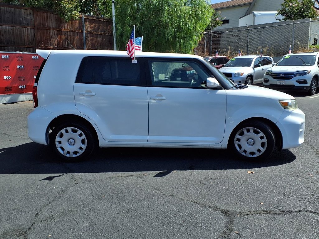 Used 2012 Scion xB FWD image 4
