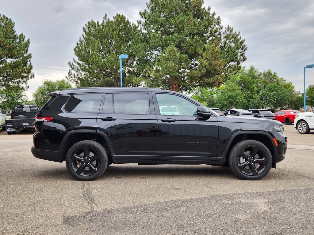 Used 2024 Jeep Grand Cherokee L Altitude AWD/4WD image 2