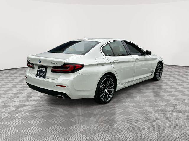 Used 2023 BMW 530i xDrive w/ Premium Package AWD/4WD image 3