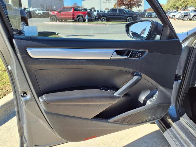 Used 2016 Volkswagen Passat 1.8T S image 20