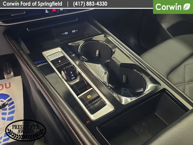 Used 2024 Volkswagen Atlas Peak Edition SE AWD/4WD image 26