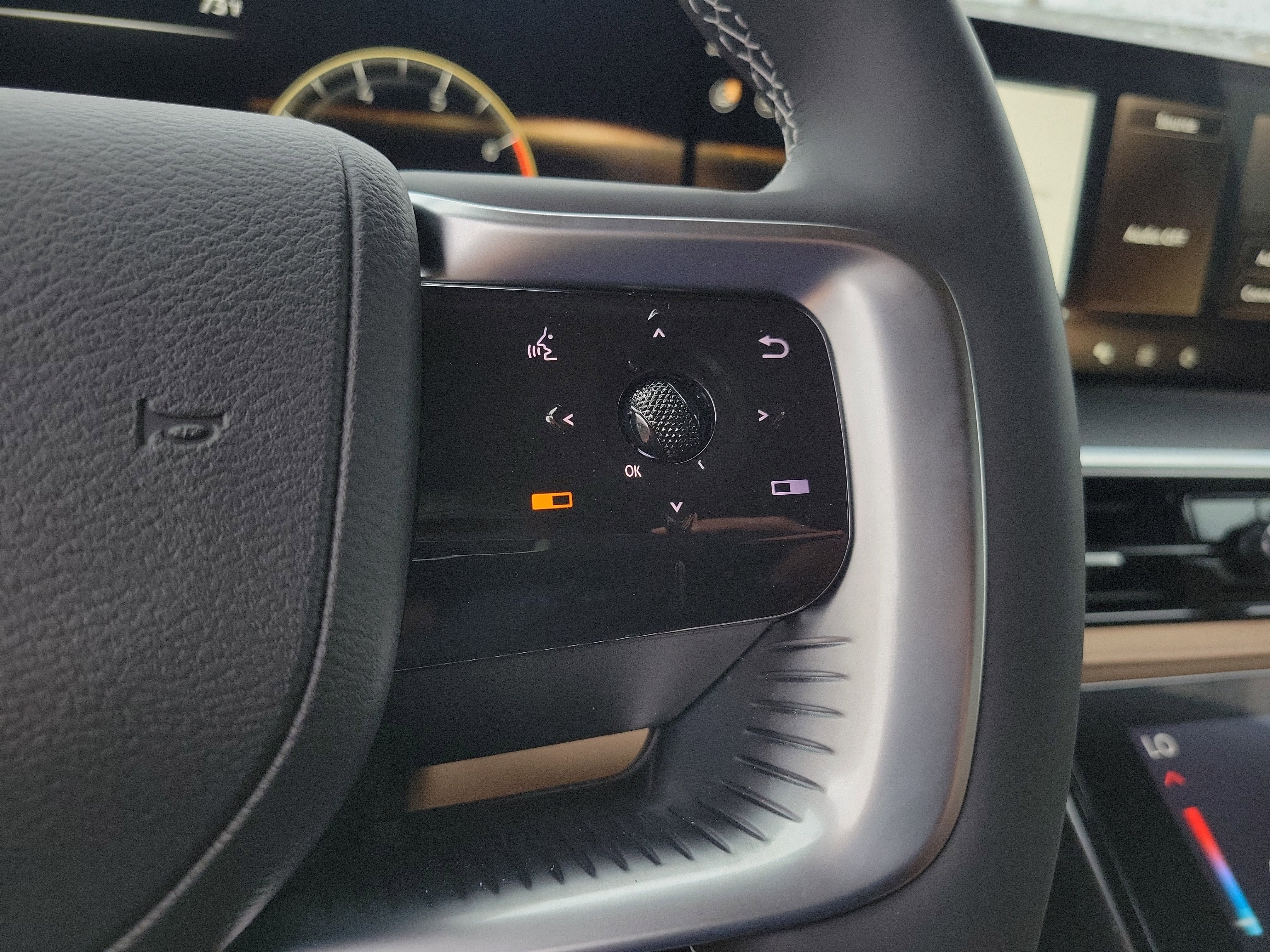 New 2026 INFINITI QX80 Luxe w/ Cargo Package image 11