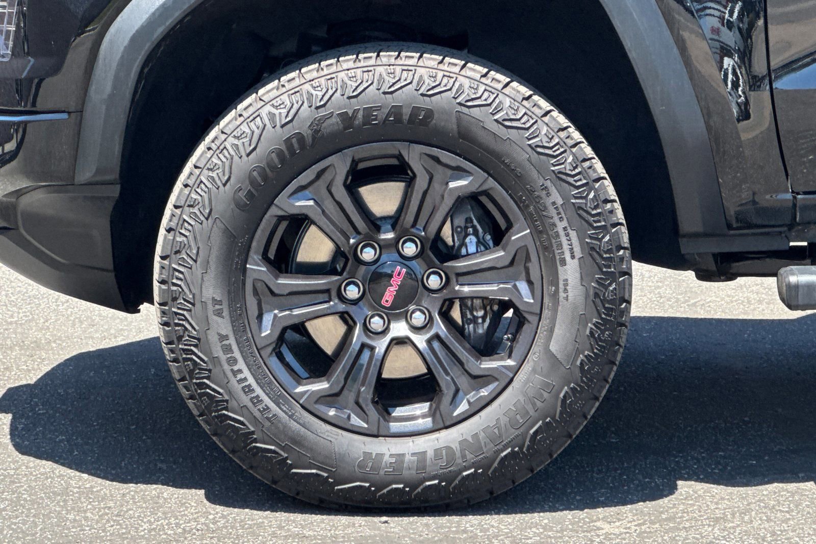 Used 2025 GMC Canyon Elevation RWD image 27