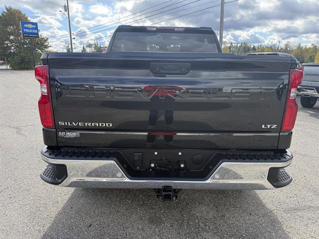 Used 2024 Chevrolet Silverado 1500 LTZ image 5