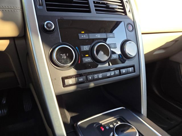 Used 2018 Land Rover Discovery Sport HSE image 18