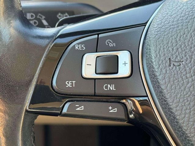 Used 2017 Volkswagen Passat 1.8T R-Line image 21