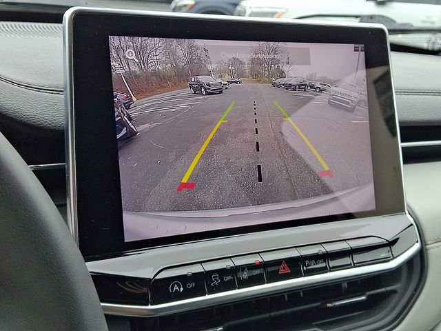 Used 2024 Jeep Compass Limited image 18