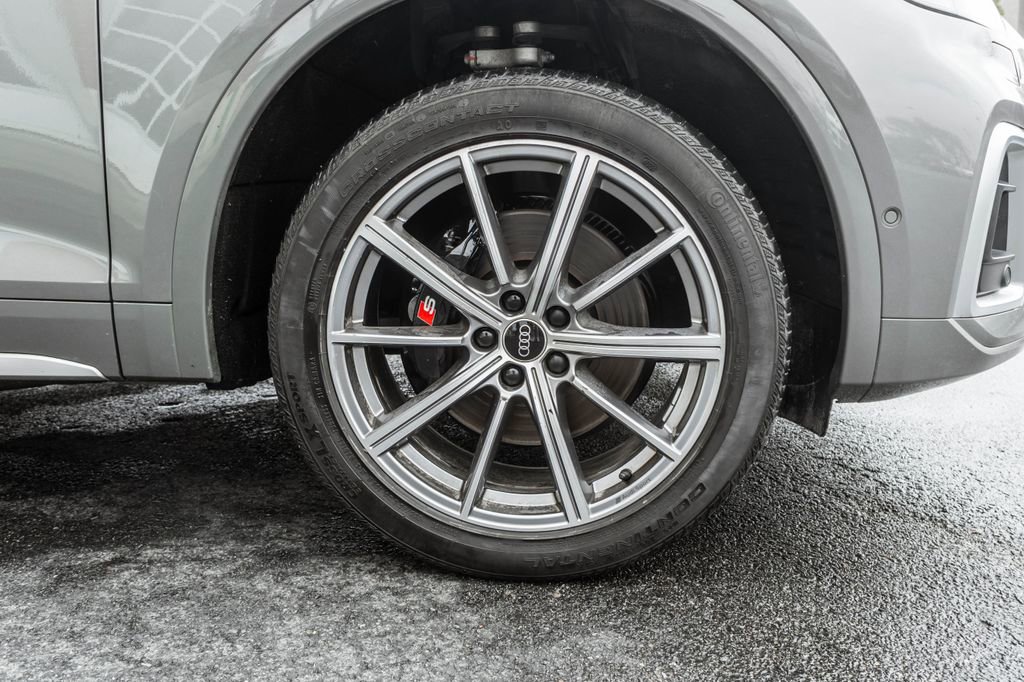Used 2023 Audi SQ5 Prestige w/ Prestige Package AWD/4WD image 4