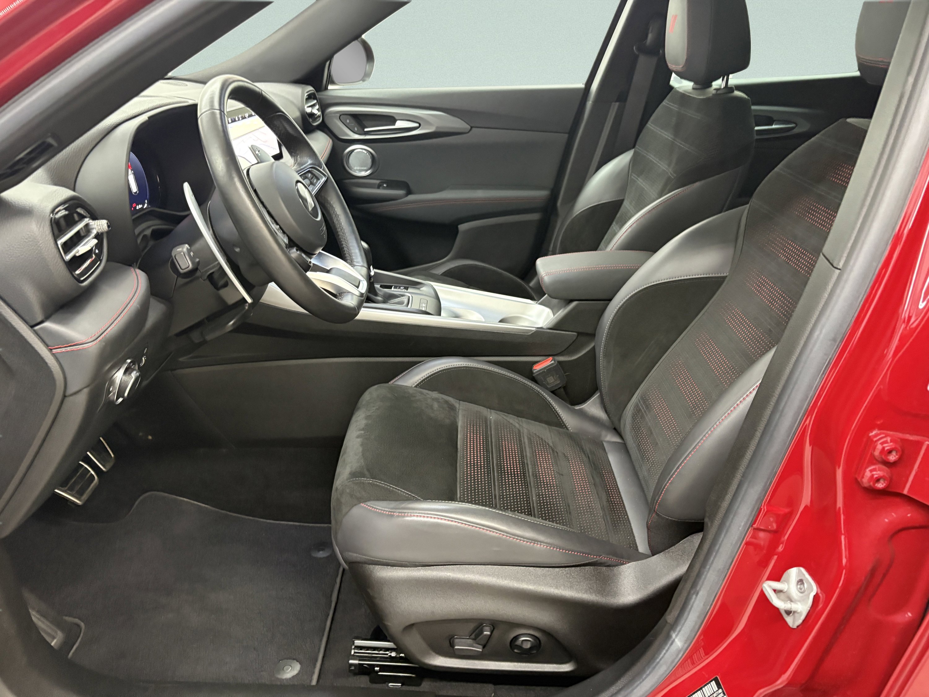 Used 2024 Dodge Hornet R/T Plus image 8